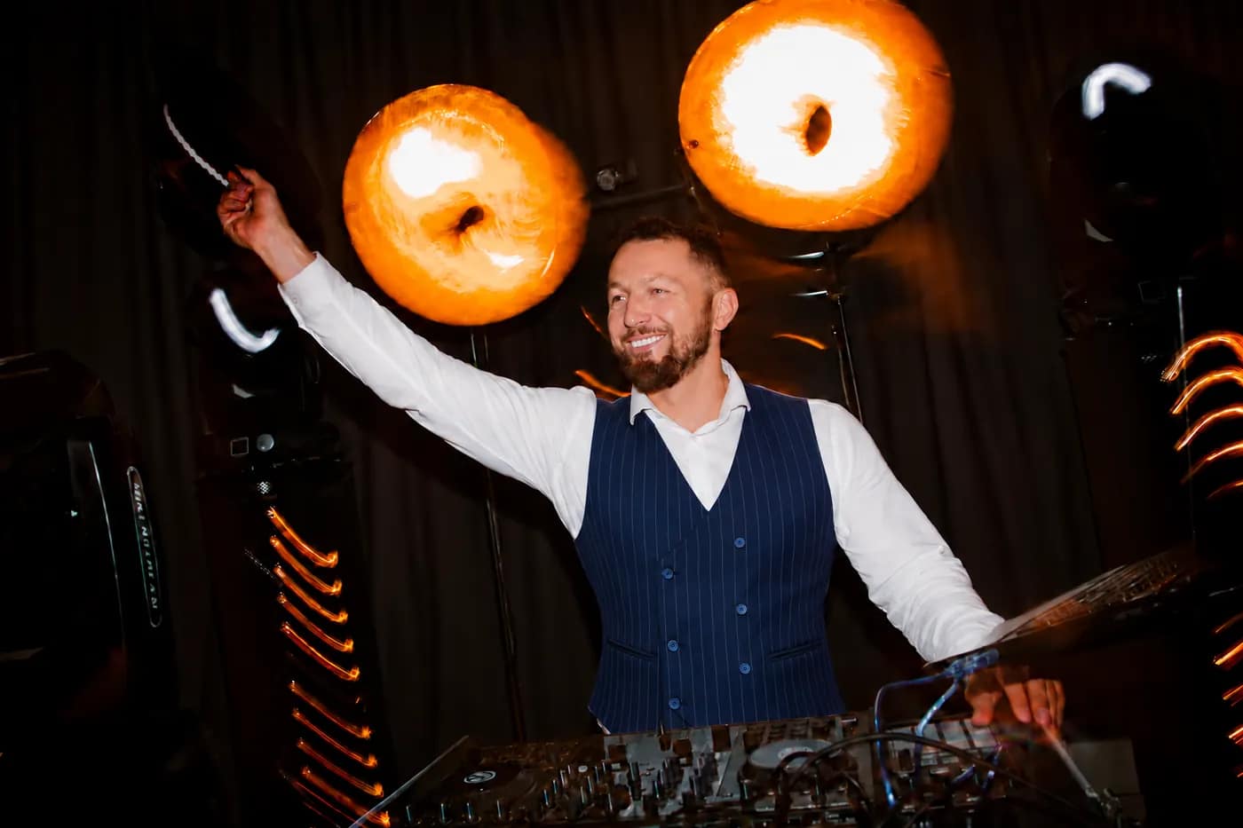 pozytywny-dj-na-wesele-slask-elegancja