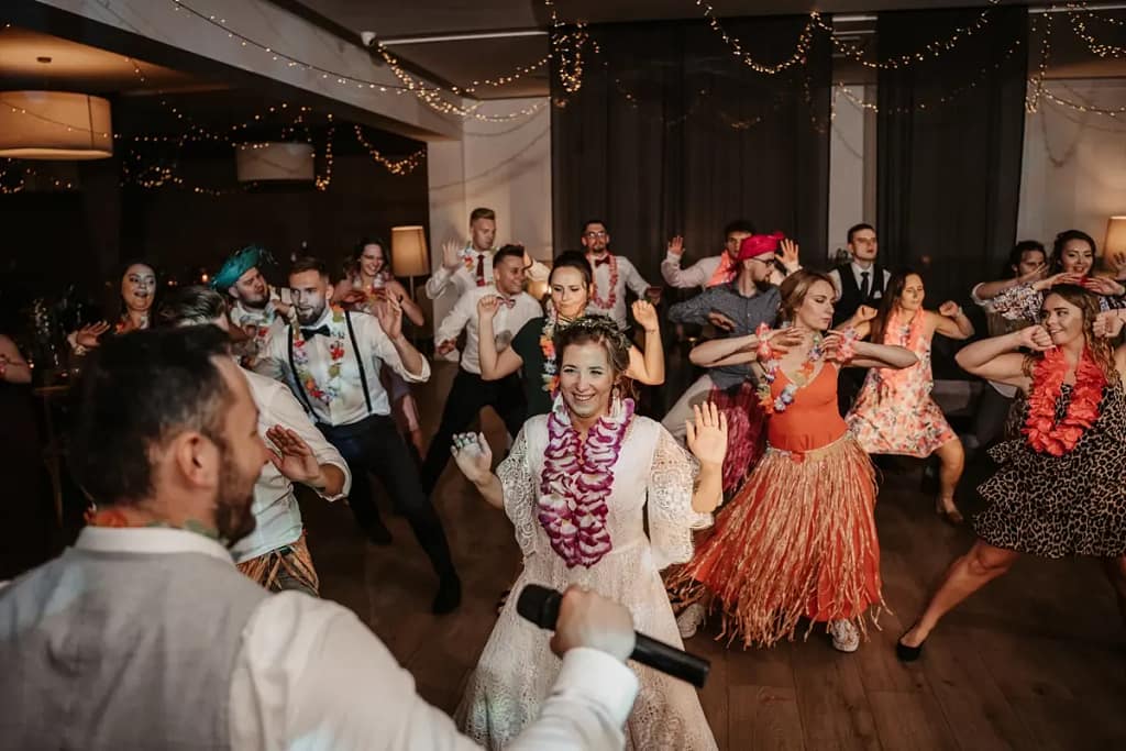 dj-na-wesele-slask-animacje-hawajskie Animacje hawajskie na weselu – DJ na wesele Śląsk